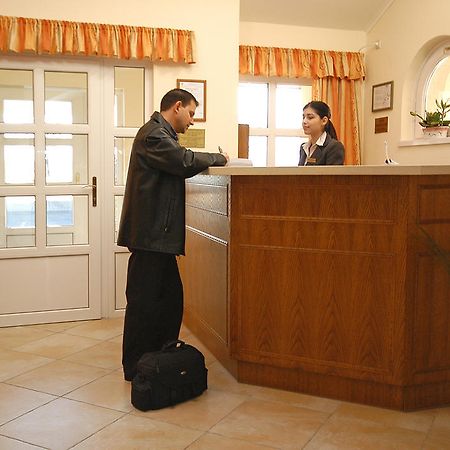 Hotel Bavaria Abda Extérieur photo