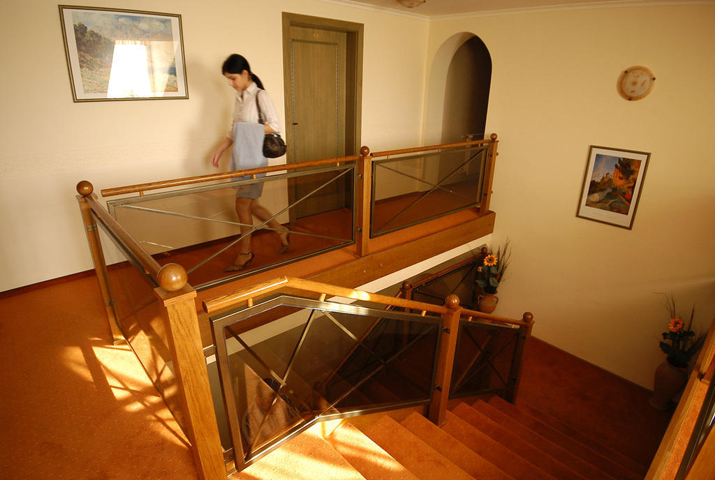 Hotel Bavaria Abda Extérieur photo